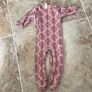 Kate Quinn Footed Organic Cotton One Piece newborn